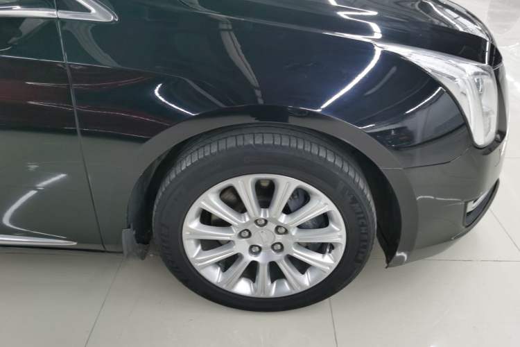 Used Cadillac XTS 2017 28T Tech Edition Exterior 4