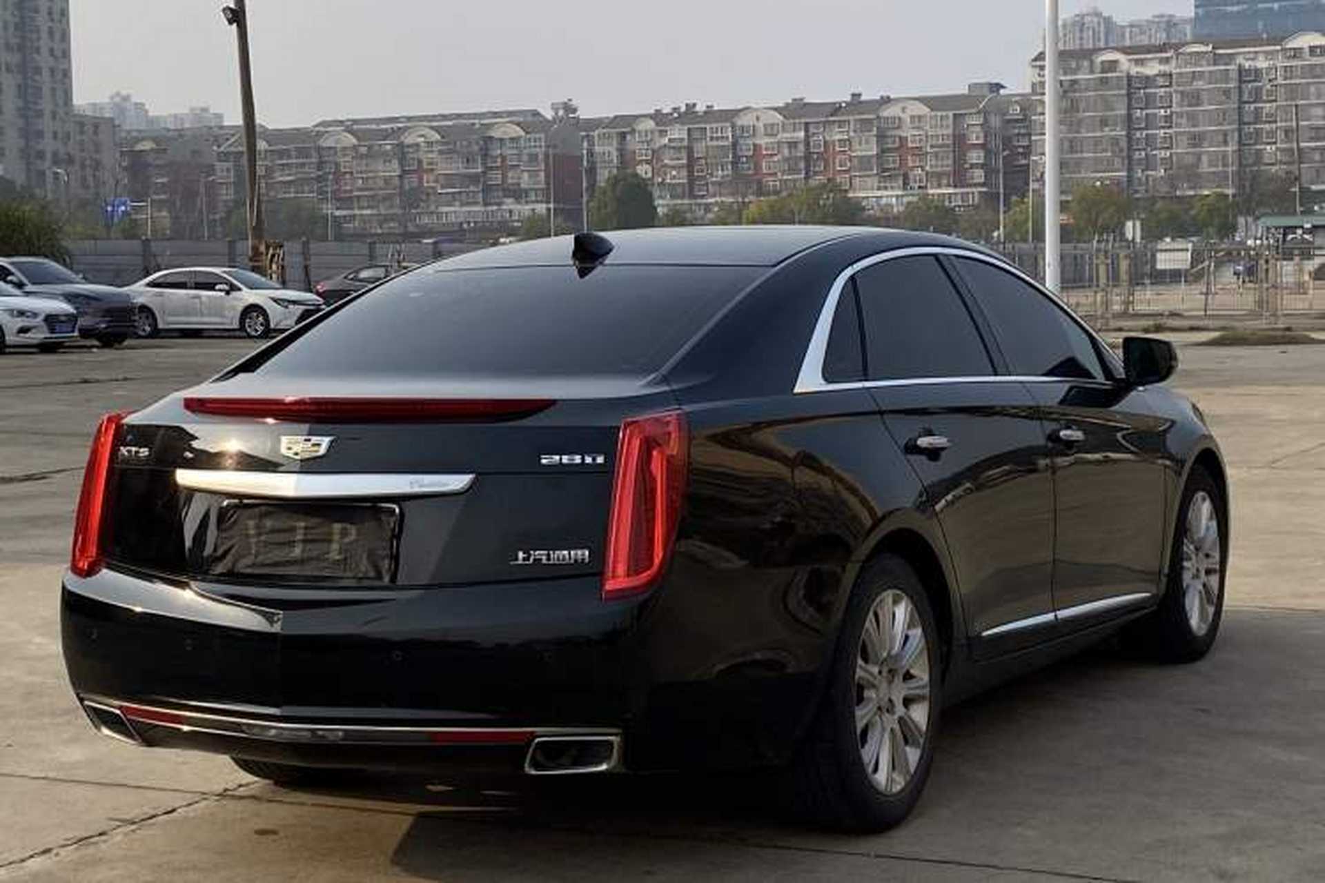 Used Cadillac XTS 2017 28T Luxury Model Exterior 4