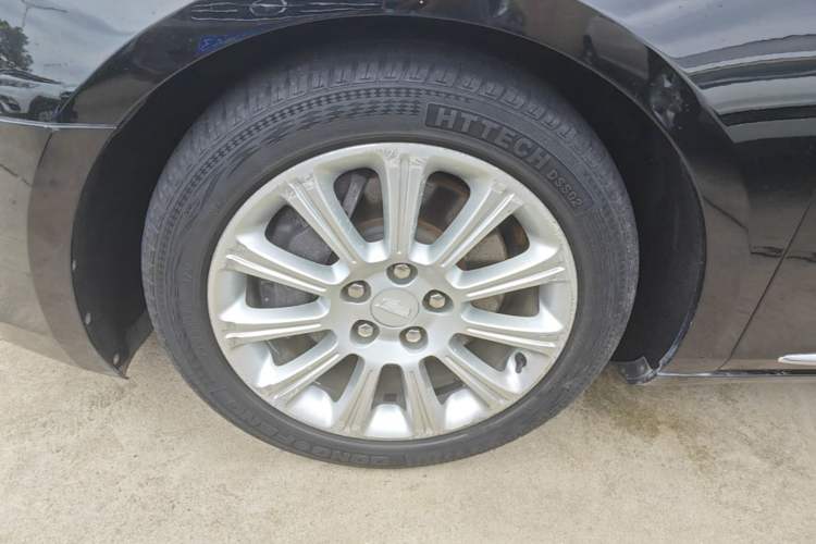 Used Cadillac XTS 2017 28T Tech Edition Exterior 4