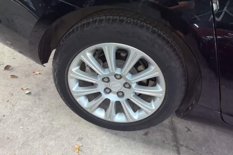 Used Cadillac XTS 2017 28T Tech Edition Exterior 5