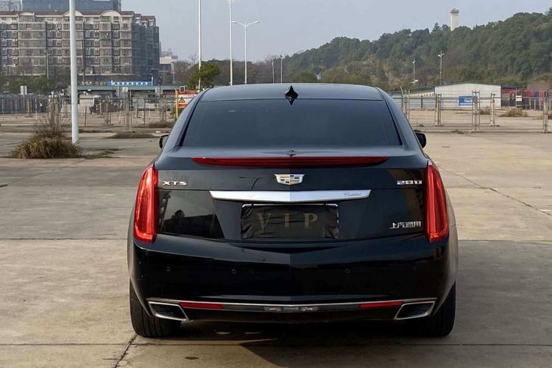 Used Cadillac XTS 2017 28T Luxury Model Exterior 5