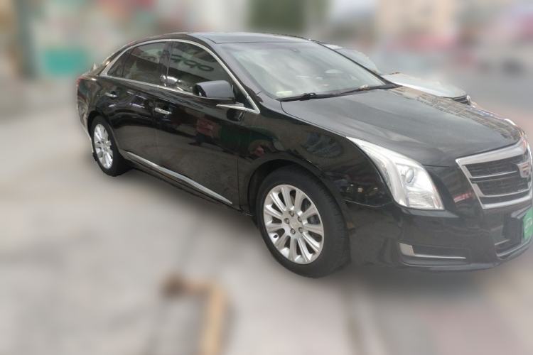 Used Cadillac XTS 2017 28T Tech Edition Front Right 45 Deg