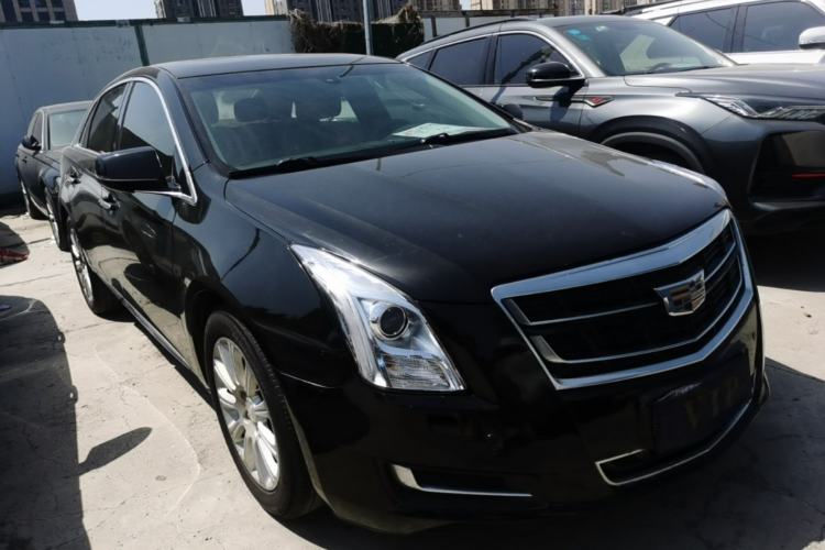 Used Cadillac XTS 2017 28T Tech Edition Front Right 45 Deg