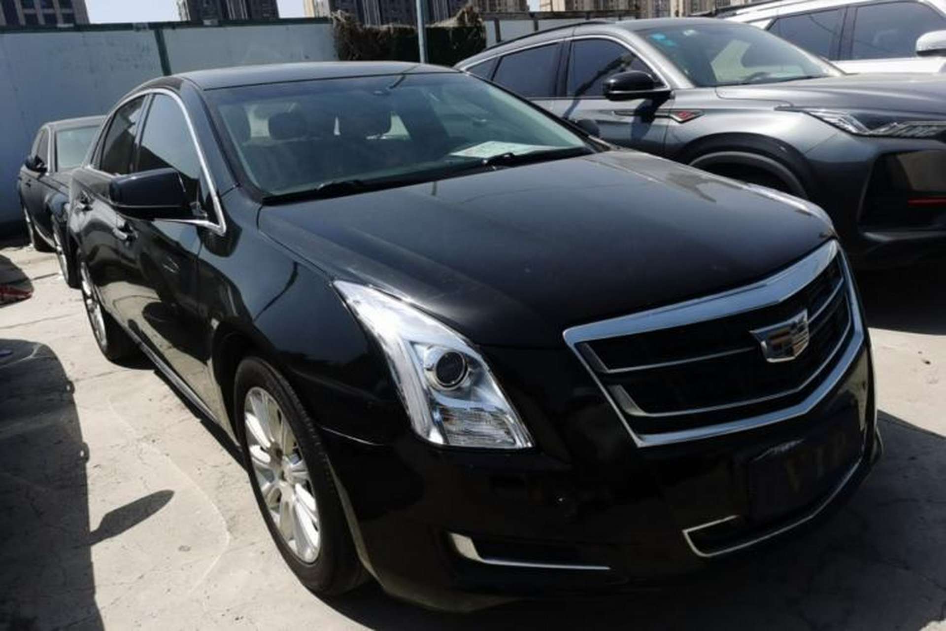 Used Cadillac XTS 2017 28T Tech Edition Front Right 45 Deg
