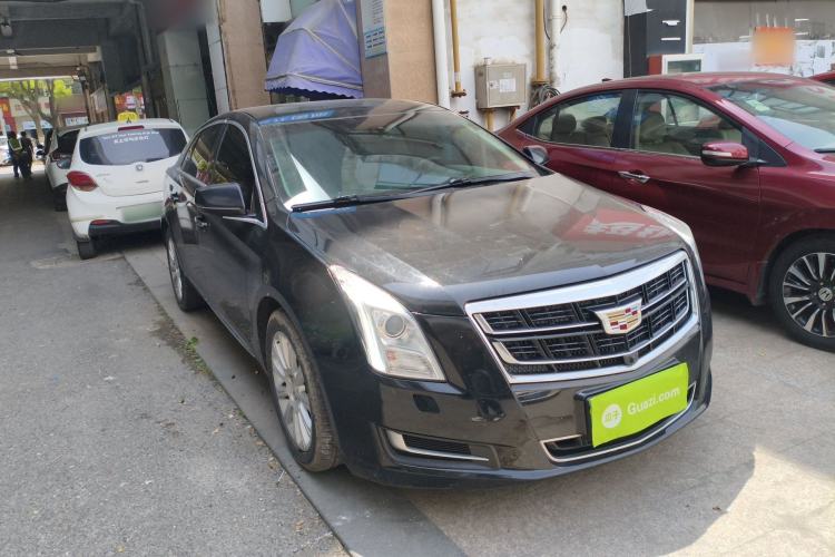 Used Cadillac XTS 2017 28T Tech Edition Front Right 45 Deg