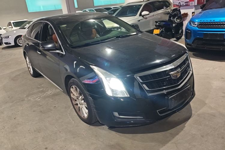 Used Cadillac XTS 2017 28T Tech Edition Front Right 45 Deg