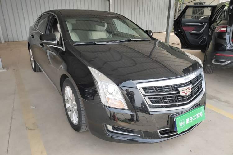 Used Cadillac XTS 2017 28T Tech Edition Front Right 45 Deg
