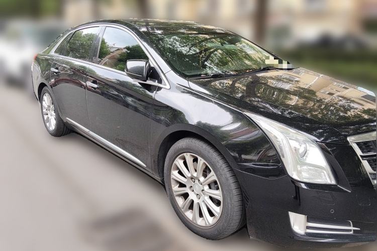 Used Cadillac XTS 2017 28T Elite Model Front Right 45 Deg