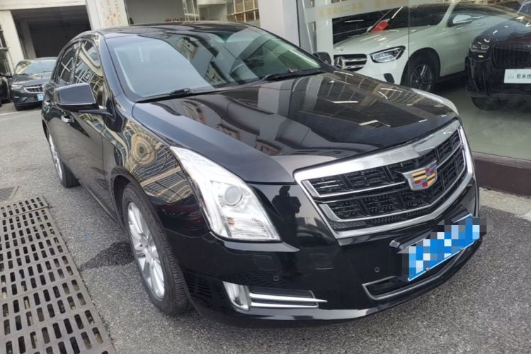 Used Cadillac XTS 2017 28T Luxury Model Front Right 45 Deg