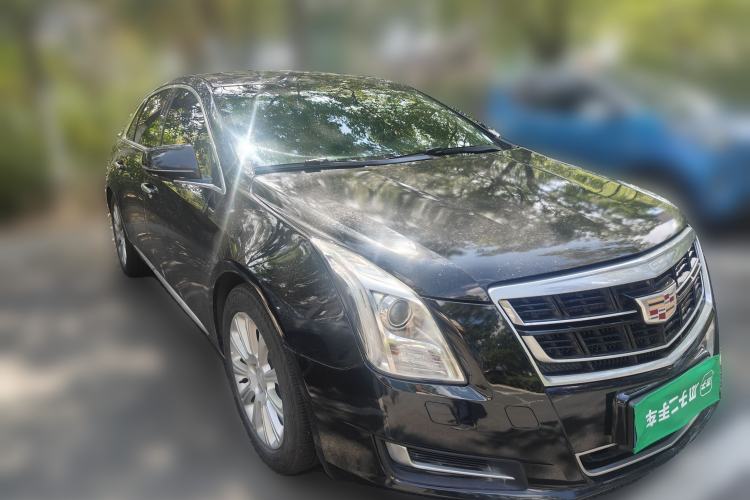 Used Cadillac XTS 2017 28T Tech Edition Front Right 45 Deg