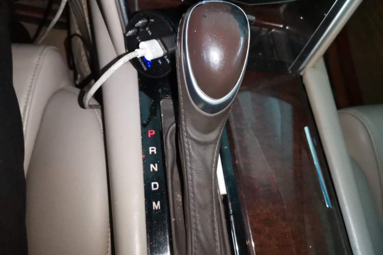 Used Cadillac XTS 2017 28T Tech Edition Gear Lever