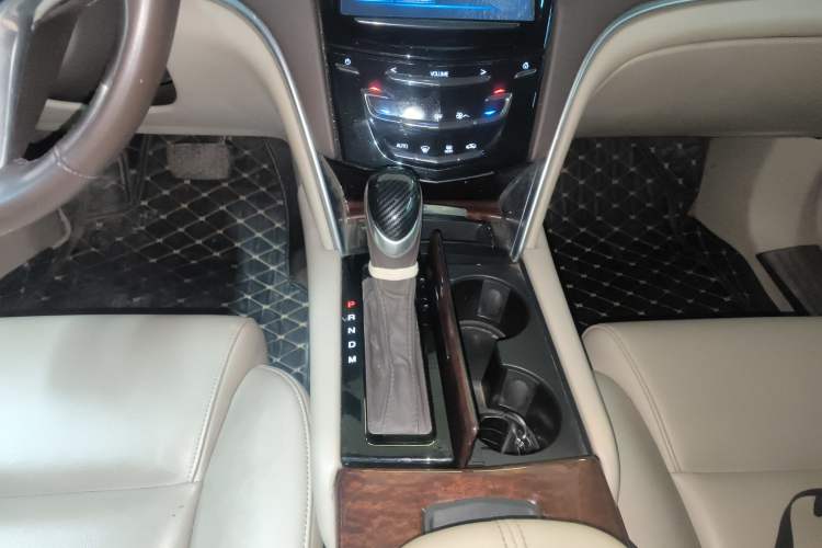 Used Cadillac XTS 2017 28T Tech Edition Gear Lever