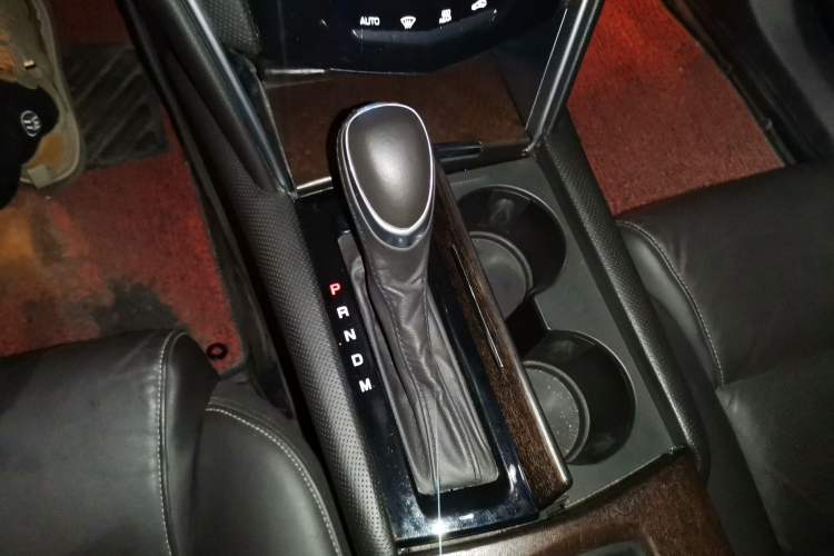 Used Cadillac XTS 2017 28T Tech Edition Gear Lever