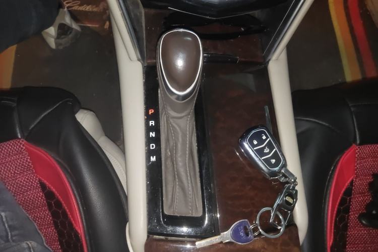 Used Cadillac XTS 2017 28T Tech Edition Gear Lever