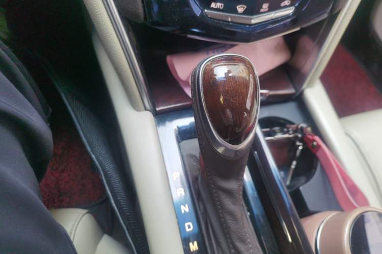 Used Cadillac XTS 2017 28T Elite Model Gear Lever