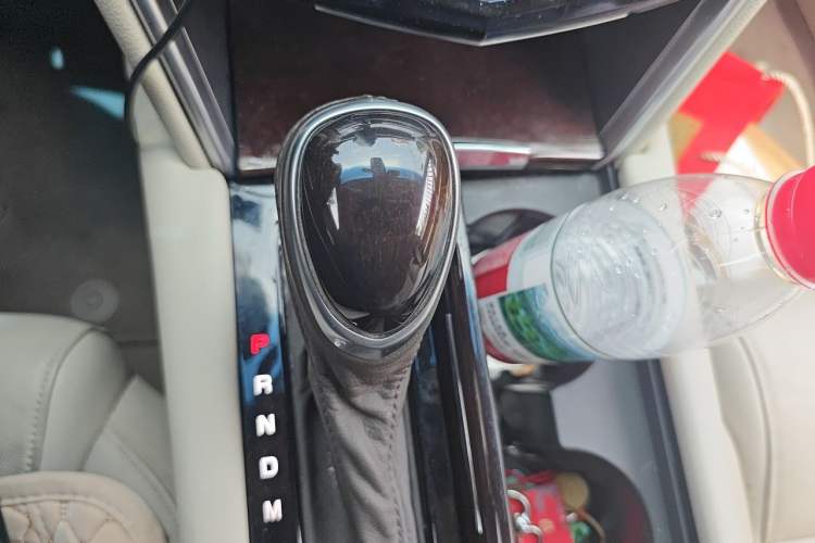 Used Cadillac XTS 2017 28T Elite Model Gear Lever