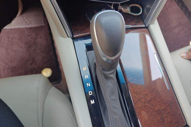 Used Cadillac XTS 2017 28T Tech Edition Gear Lever