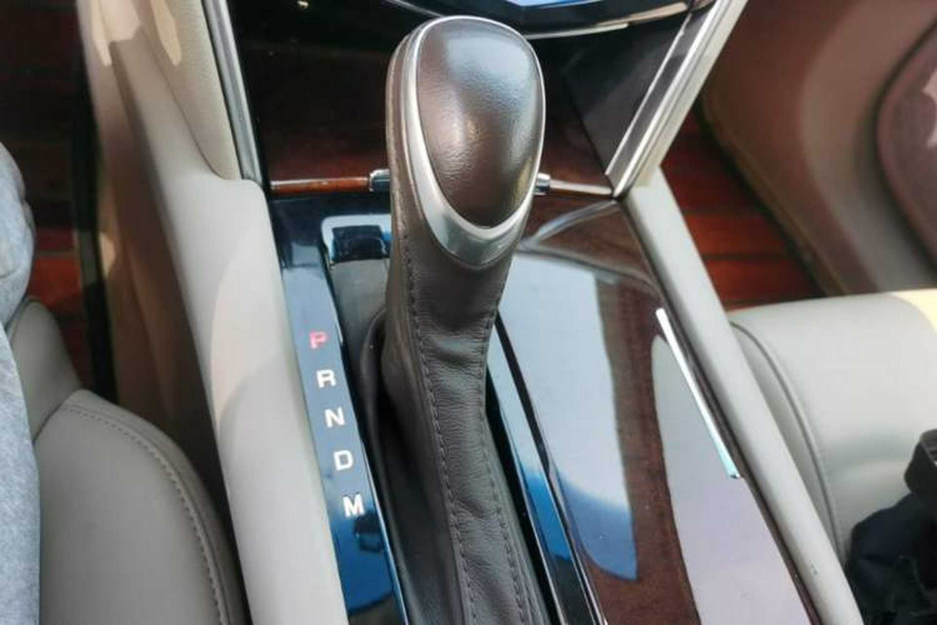 Used Cadillac XTS 2017 28T Tech Edition Gear Lever