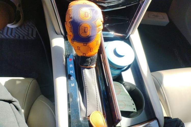 Used Cadillac XTS 2017 28T Tech Edition Gear Lever