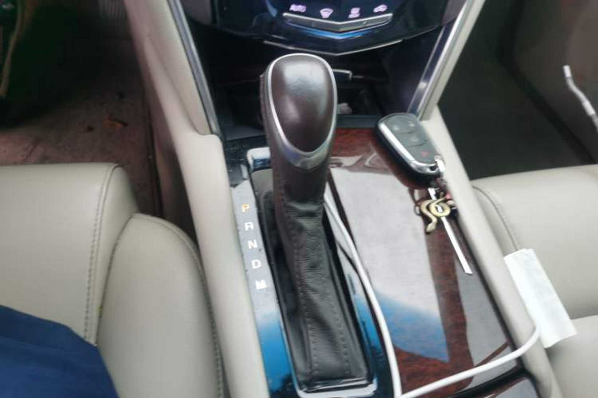 Used Cadillac XTS 2017 28T Tech Edition Gear Lever