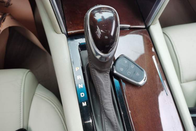 Used Cadillac XTS 2017 28T Elite Model Gear Lever