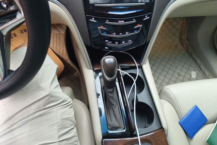 Used Cadillac XTS 2017 28T Tech Edition Gear Lever