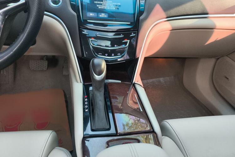 Used Cadillac XTS 2017 28T Tech Edition Gear Lever