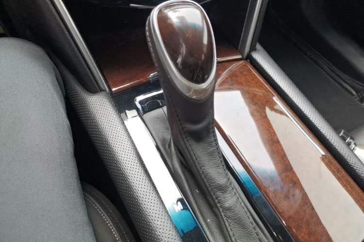Used Cadillac XTS 2017 28T Luxury Model Gear Lever