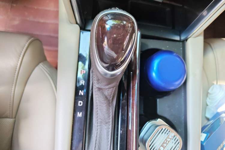 Used Cadillac XTS 2017 28T Elite Model Gear Lever