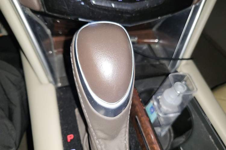 Used Cadillac XTS 2017 28T Tech Edition Gear Lever