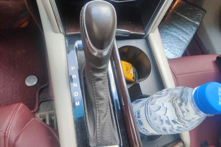 Used Cadillac XTS 2017 28T Tech Edition Gear Lever