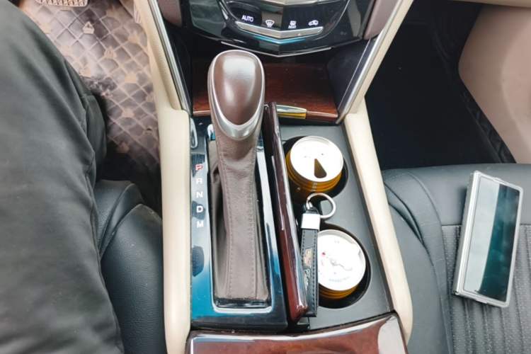 Used Cadillac XTS 2017 28T Tech Edition Gear Lever