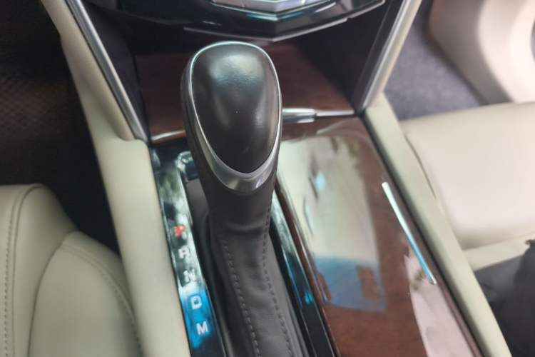 Used Cadillac XTS 2017 28T Tech Edition Gear Lever