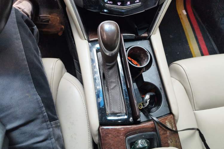 Used Cadillac XTS 2017 28T Elite Model Gear Lever