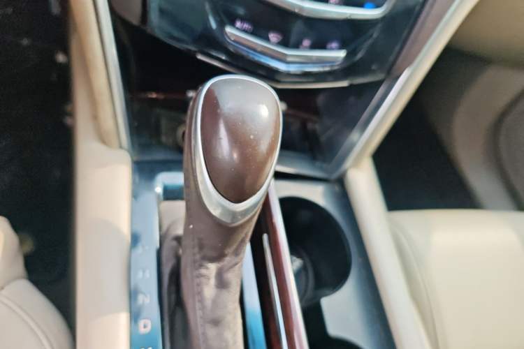 Used Cadillac XTS 2017 28T Tech Edition Gear Lever