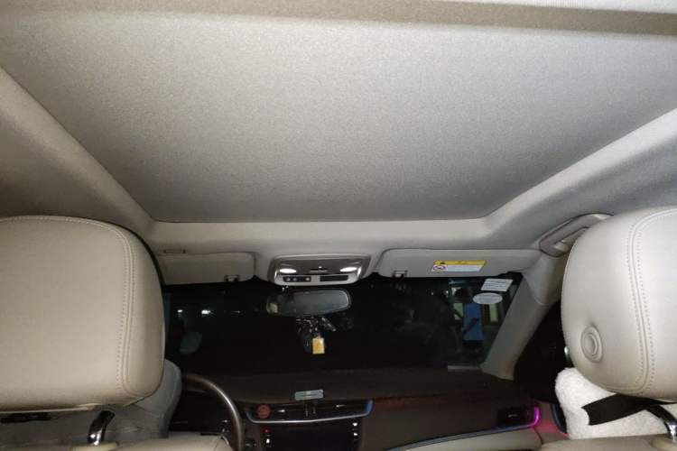 Used Cadillac XTS 2017 28T Elite Model Headliner