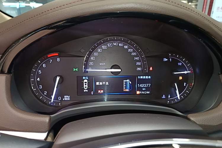 Used Cadillac XTS 2017 28T Tech Edition Instrument Cluster