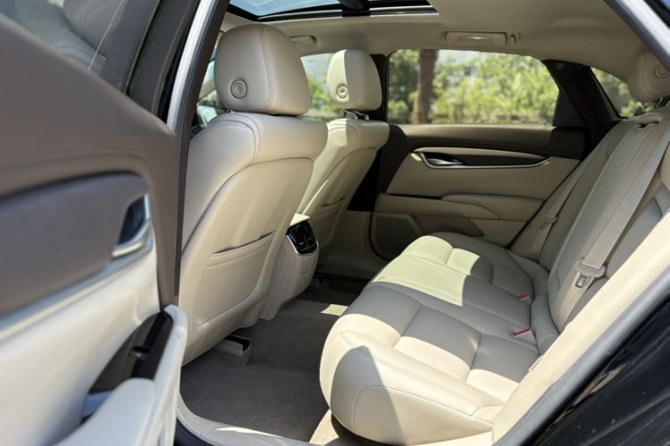 Used Cadillac XTS 2017 28T Tech Edition Interior 1