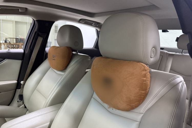 Used Cadillac XTS 2017 28T Tech Edition Interior 10