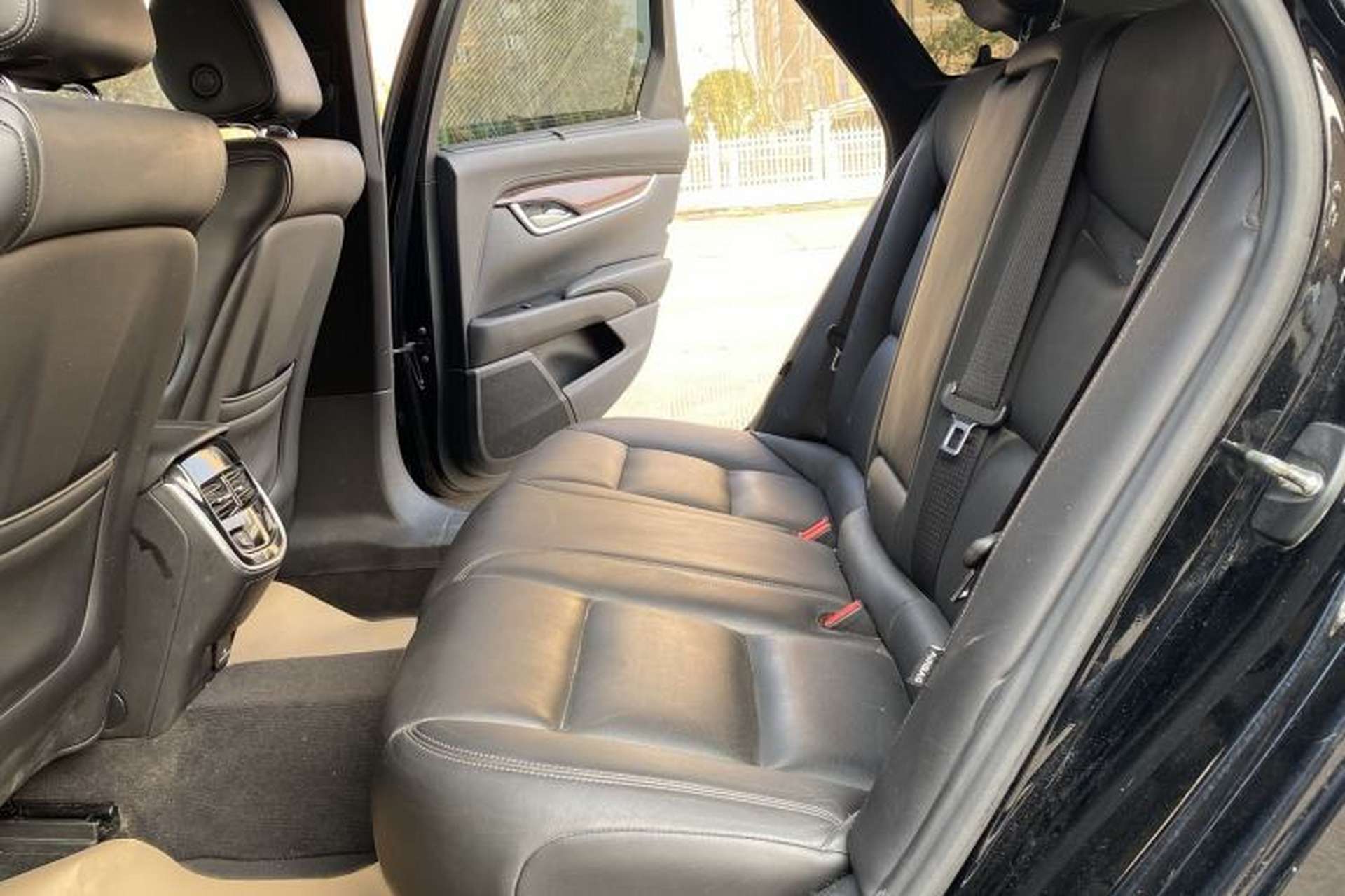 Used Cadillac XTS 2017 28T Luxury Model Interior 2
