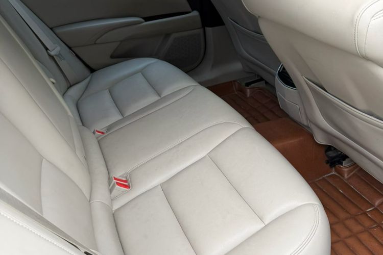 Used Cadillac XTS 2017 28T Tech Edition Interior 3
