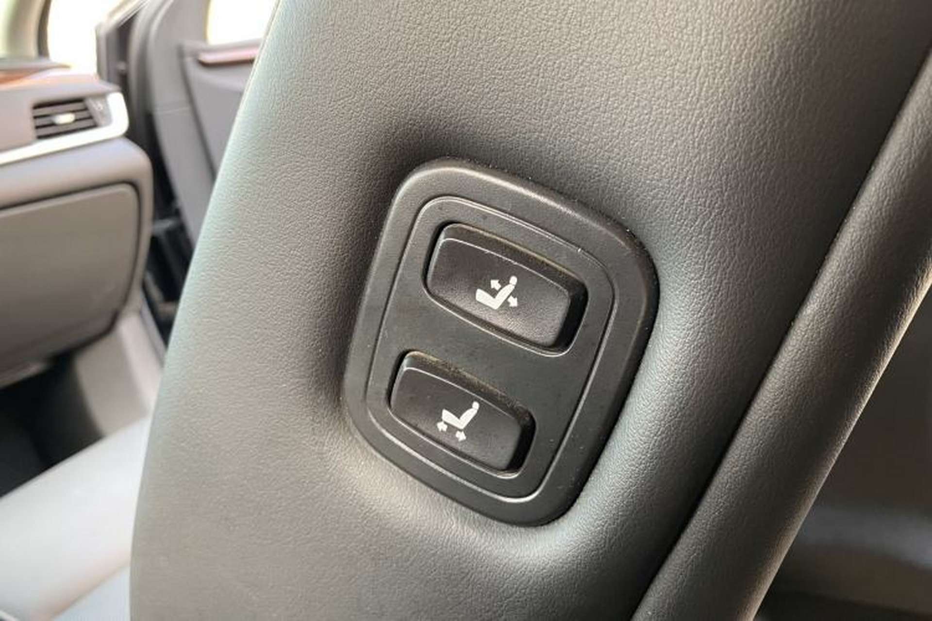 Used Cadillac XTS 2017 28T Luxury Model Interior 3