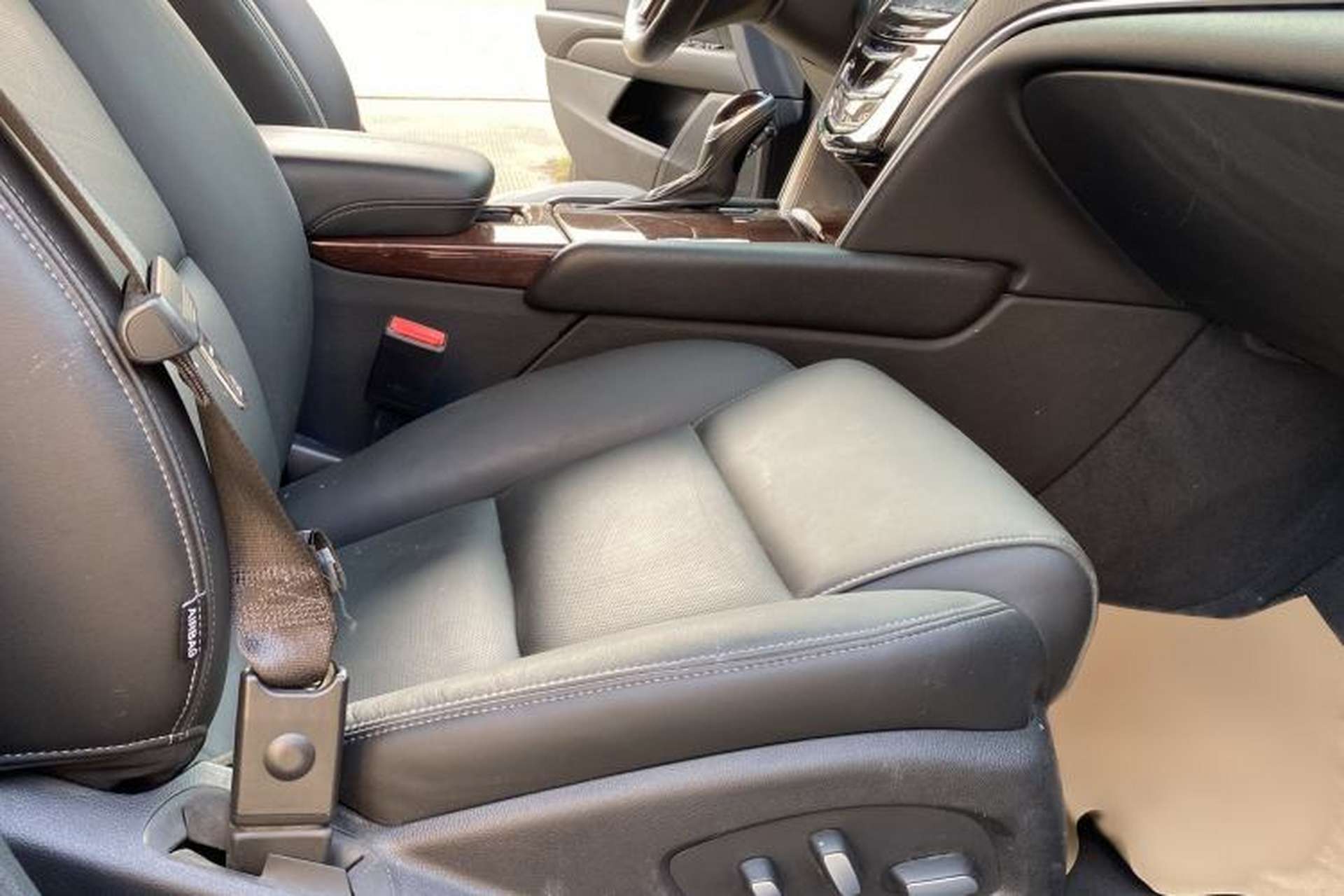 Used Cadillac XTS 2017 28T Luxury Model Interior 5