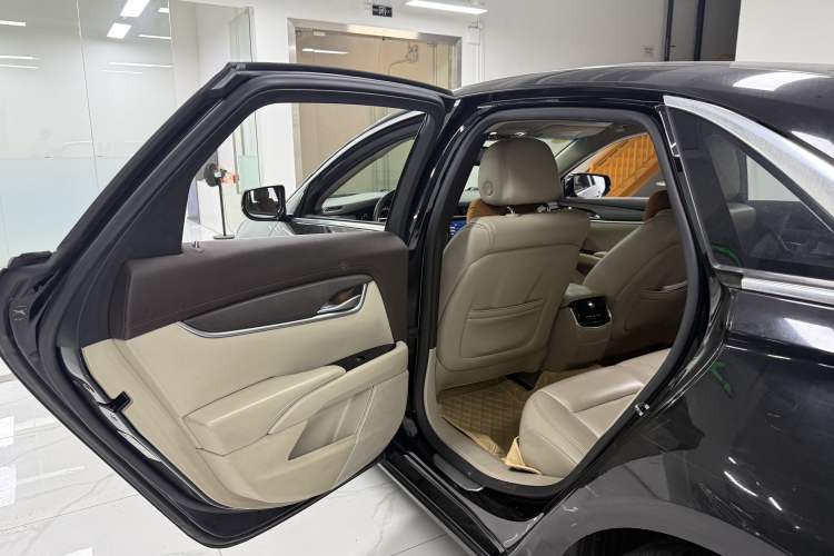 Used Cadillac XTS 2017 28T Tech Edition Interior 5