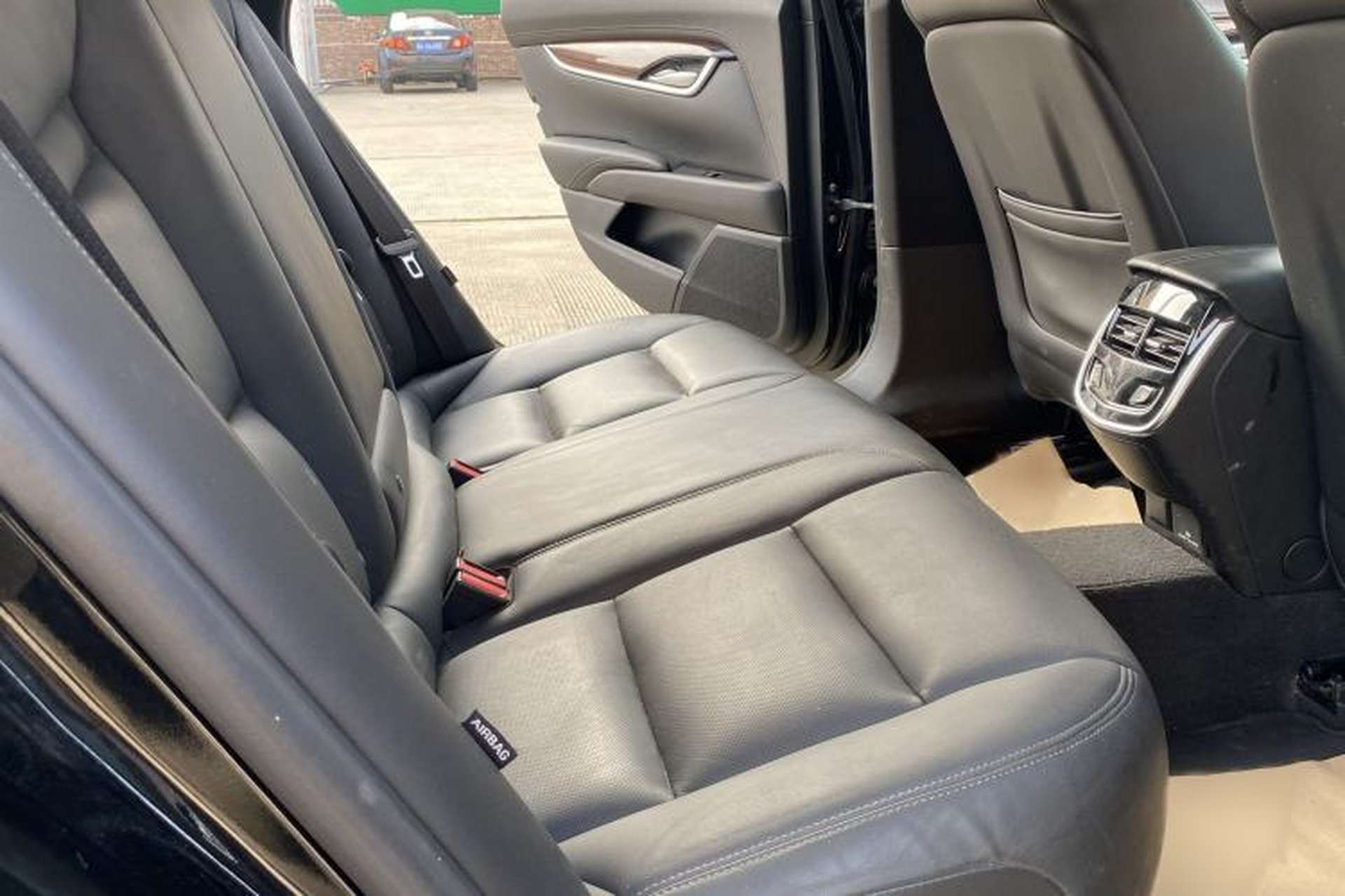 Used Cadillac XTS 2017 28T Luxury Model Interior 6