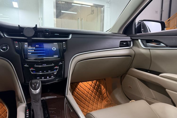 Used Cadillac XTS 2017 28T Tech Edition Interior 6