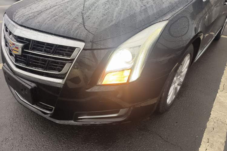 Used Cadillac XTS 2017 28T Tech Edition Left Front Headlight