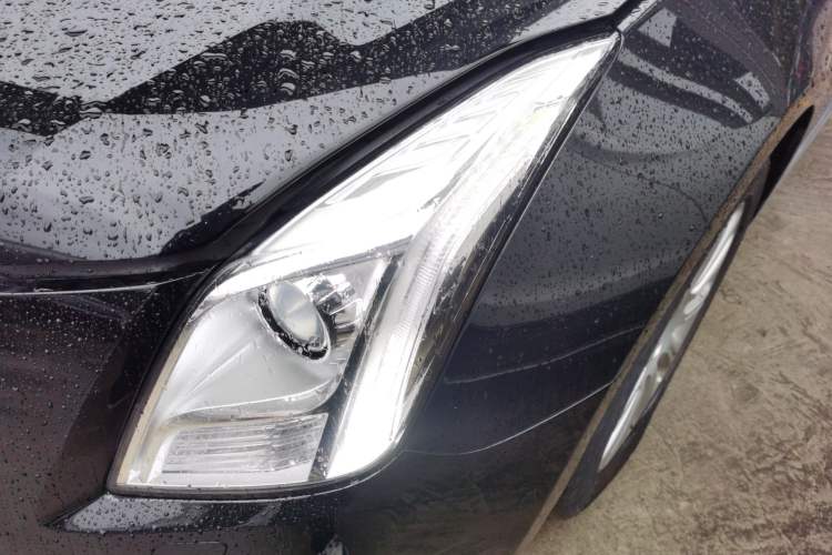 Used Cadillac XTS 2017 28T Elite Model Left Front Headlight