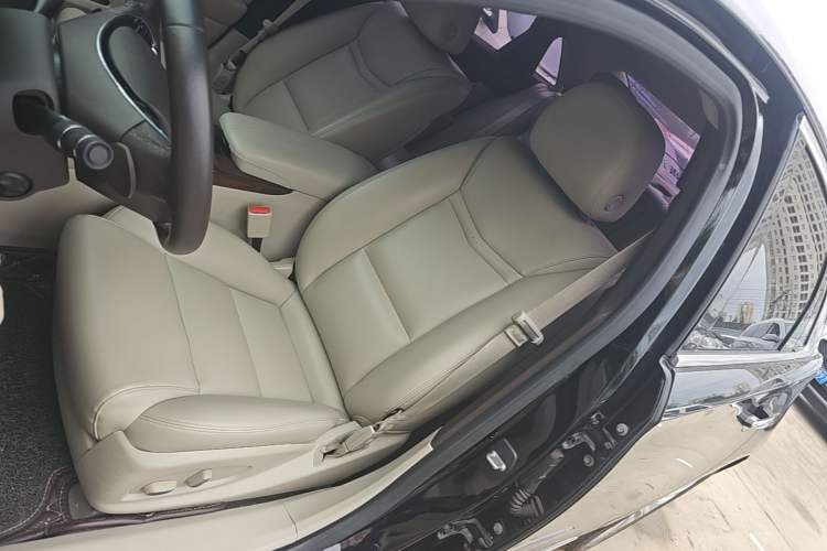 Used Cadillac XTS 2017 28T Tech Edition Left Front Seat