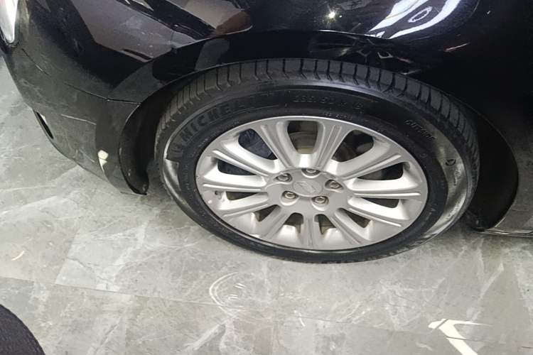 Used Cadillac XTS 2017 28T Elite Model Left Front Wheel Hub